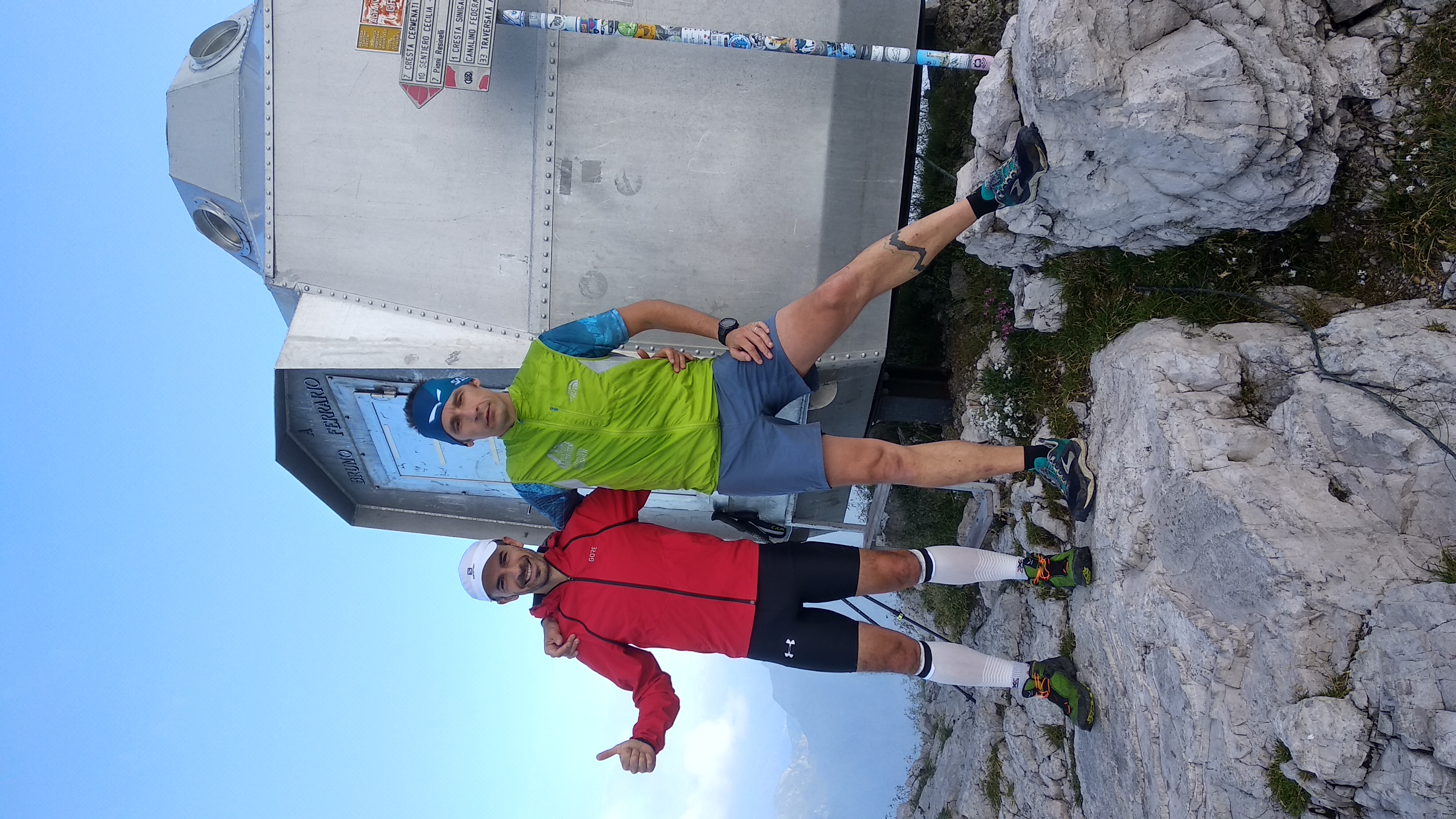 Io e Lorenzo con dietro il Bivacco